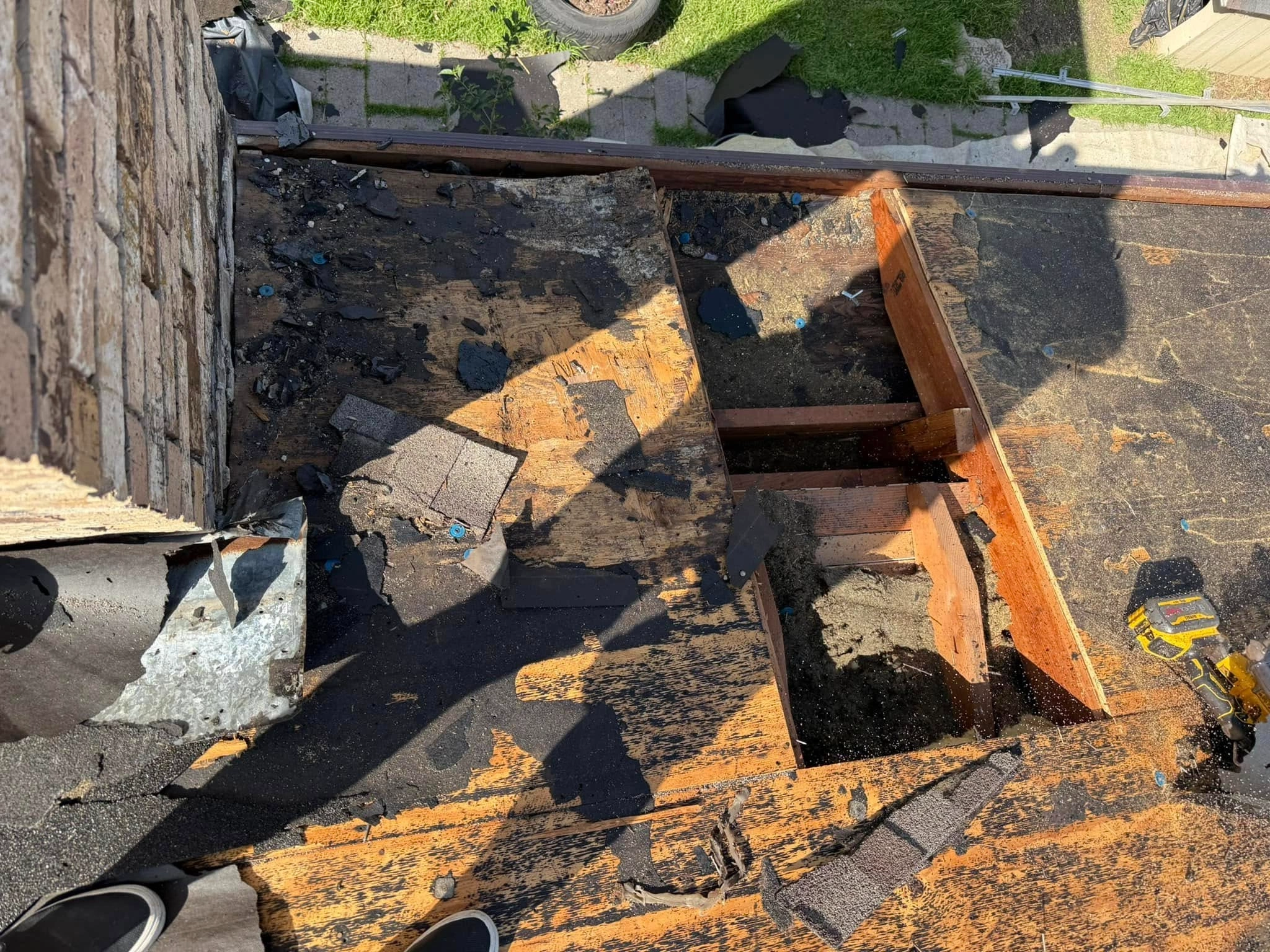 Roof Repair - Professional roofing service